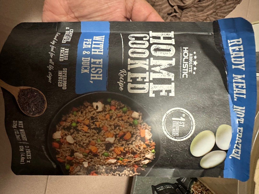 Absolute Holistic Home Cooked Recipe (Category: Pet Food) located in Singapore. Submitted by eunclouds (Listing ID 1371583792, Image 1). Description: Brand new. $4 per pack (125g). Negotiable 1. Fish, pea and duck (2x 125g) Best Before: 27/06/2025 2. Beef, pea and salmon (2x 125g) Best Before: 19/01/2026 3. Lamb, pea and spinach (2x 125g) Best Before: 19/01/2026 4. Salmon, pea and pumpkin (3x 125g) Best Before: 20/01/2026 5. Duck, pea and pumpkin