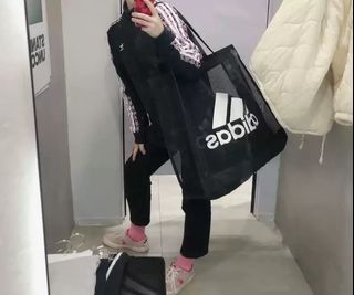 (Category: ) located in . Submitted by thethriftstore.sg (Listing ID 1371723949, Image 1). Description: .