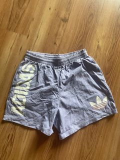 (Category: ) located in . Submitted by hanclosetcleanout (Listing ID 1371611372, Image 1). Description: .