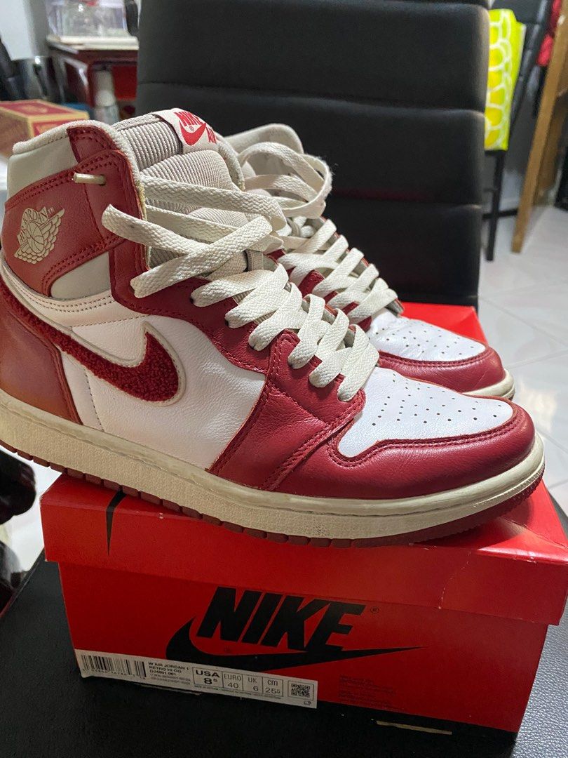 Air jordan 1 retro hi og (Category: Sneakers) located in Caloocan City. Submitted by coc0melon_ (Listing ID 1371690663, Image 1). Description: Original Air jordan 1 retro hi og Excellent condition Size: US 8.5/ 25.5cm With extra red lace Asking price: 2,500 Location: South caloocan and valenzuela city Shipping: J&t, lalamove, lbc.