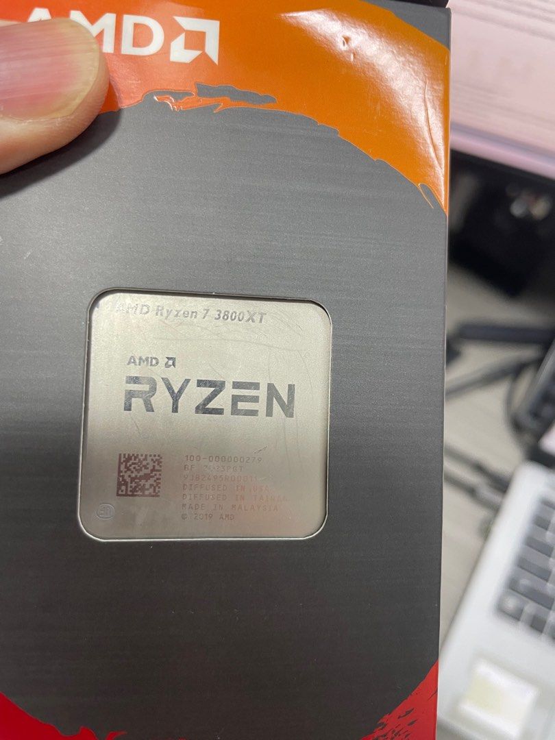 AMD Ryzen 7 3800XT 8 core 16 thread processor (Category: Computer Parts) located in Singapore. Submitted by Cleandeck (Listing ID 1371594381, Image 3). Description: Letting go of this multitasking processor. Good performance, no issues whatsoever. Will include free thermal paste. Processor comes w 5800x box. Buyer self collect at 221 Henderson road on weeknights or weekends (by appointment only)..