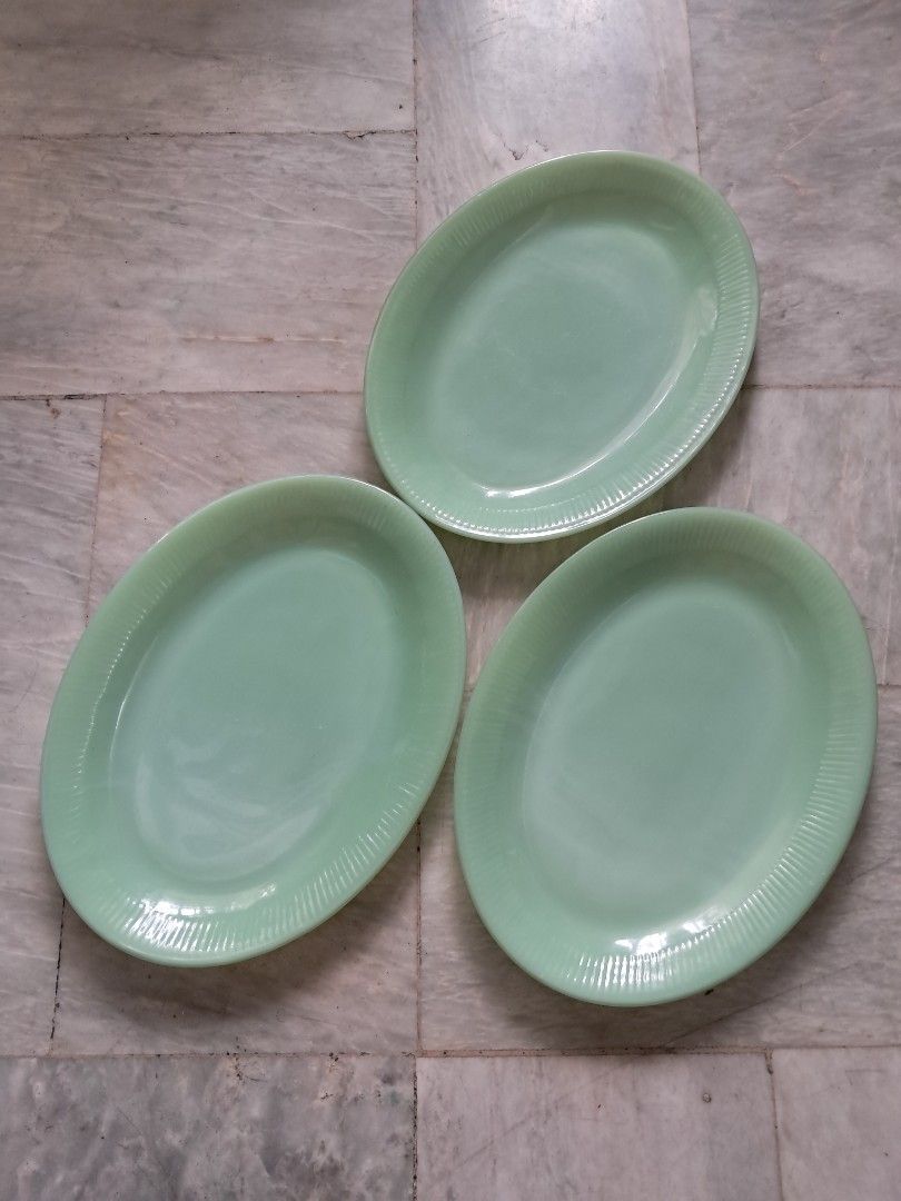Antique Fire King Serving Platters (Category: Dinnerware & Cutlery) located in Quezon City. Submitted by kate_168 (Listing ID 1371561876, Image 1). Description: Antique Fire King Serving Platters P1,900 each only MOP: Gcash or Cash upon in-person pick-up Delivery: c/o buyer Location: Quezon City.
