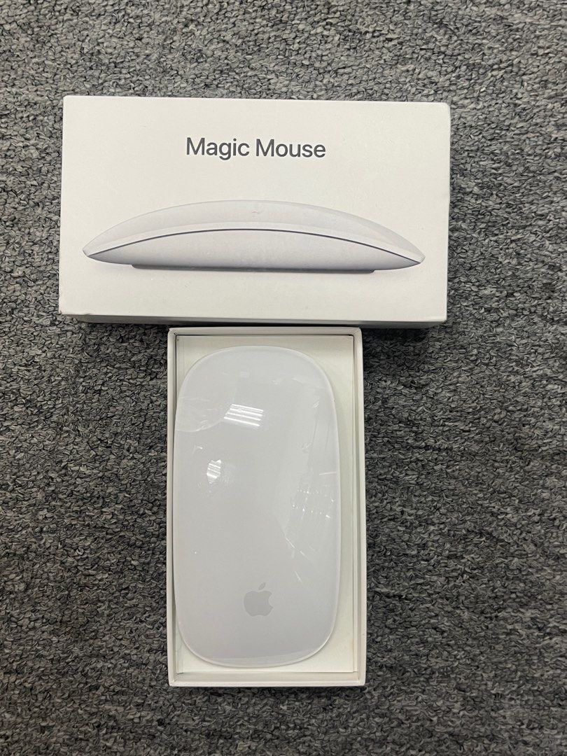 Apple Magic Mouse like new with box (Category: Mouse & Mousepads) located in Singapore. Submitted by ulinktechnology (Listing ID 1371592982, Image 2). Description: Selling apple Magic Mouse like new with box Selling $50 .