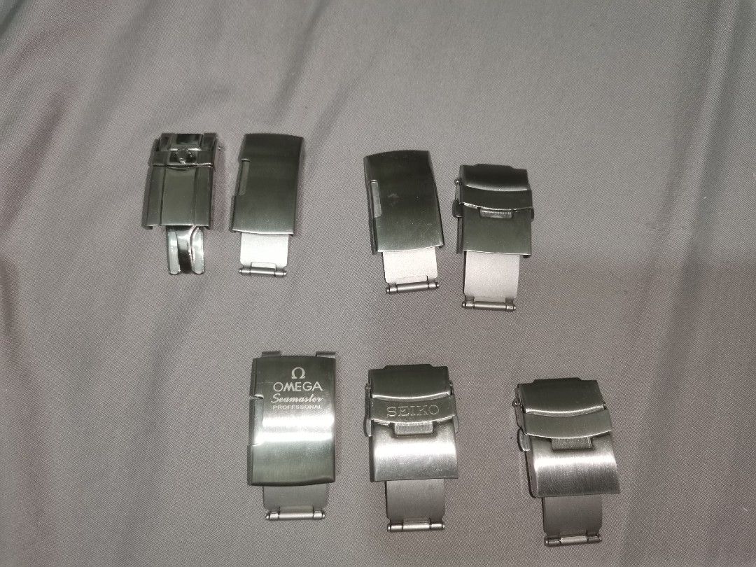 ❗AS IS: TAKE ALL ❗ Assorted Watch Clasp (Category: Men's Watches) located in Cebu City. Submitted by steffiewonder13 (Listing ID 1371637502, Image 3). Description: TAKE ALL AS IS Assorted Sizes 16mm 18mm 20mm Shipping via J&T Express. Payment via Gcash or BDO/BPI fund transfer..