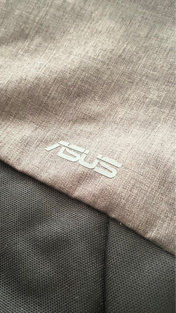 Asus Laptop Bag (Category: Laptop Bags & Sleeves) located in Las Pinas. Submitted by girlbyeanca (Listing ID 1371610542, Image 1). Description: Used only twice Can fit 16” laptop rfs: decluttering .