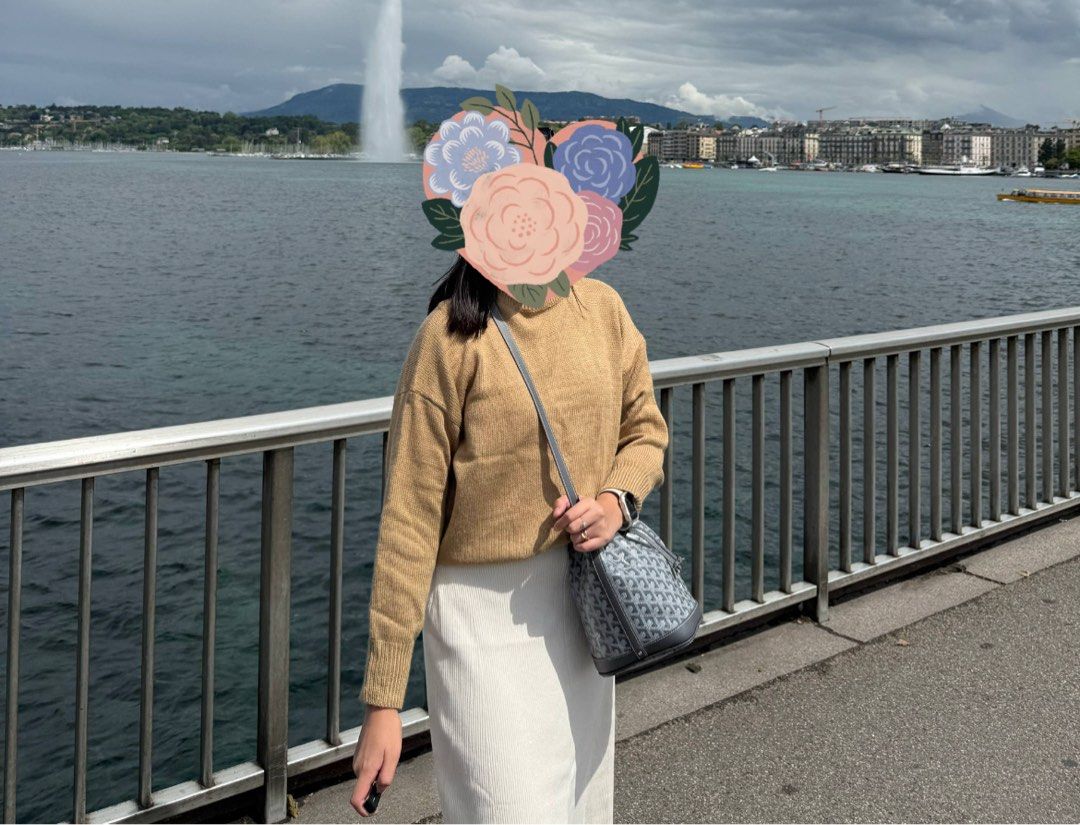 Authentic Goyard Bucket Bag Gray (Category: Luxury Bags & Wallets) located in Quezon City. Submitted by jhaediah (Listing ID 1371724609, Image 2). Description: original preloved excellent condition with papers and Dustbag.