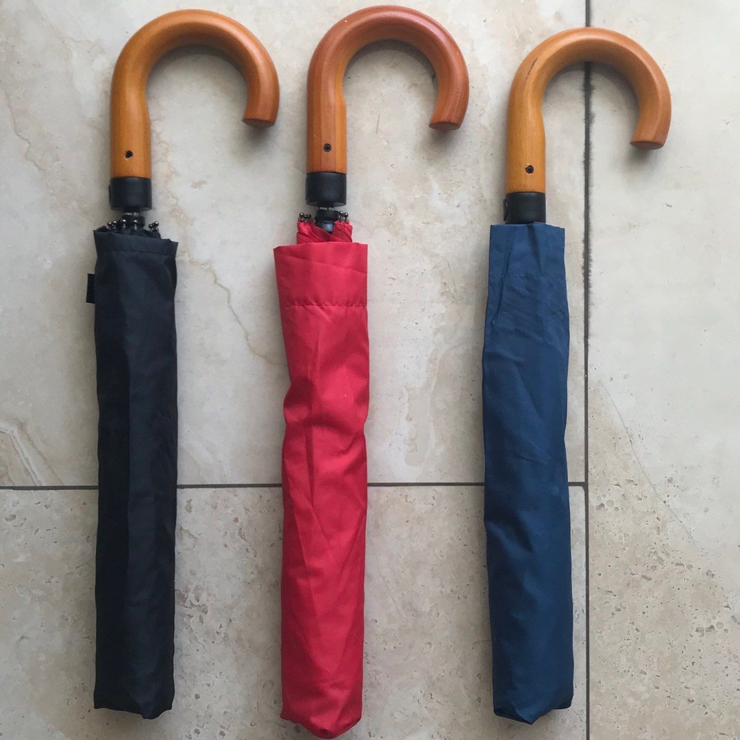 Automatic Foldable Umbrella (Category: Umbrellas) located in Pasay City. Submitted by kkalien (Listing ID 1371641934, Image 1). Description: Automatic Foldable Umbrella The shipping fee would be shouldered by the buyer. Payment will be done through GCash or BDO. Can be delivered through Angkas, Lalamove, or Grab Express. Please feel free to inquire for more information. .