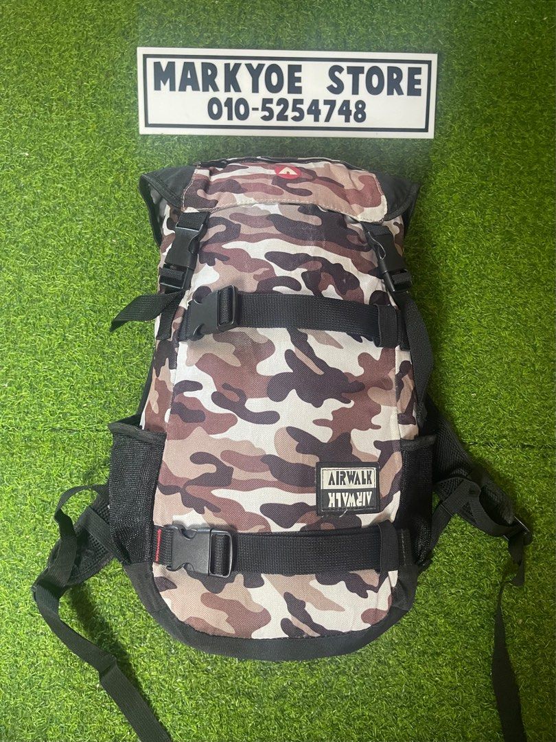 Backpack Airwalk (Category: Backpacks) located in Bachok. Submitted by markyoe_store (Listing ID 1371608607, Image 2). Description: 🔹Backpack Airwalk 🔹Original item 🔹Condition 9/10 🔹Good material 🔹Berminat 0105254748 ⛔️HARGA BOLEH NEGO⛔️ 🔺Free Postage Semenanjung 🔺Sabah Sarawak RM10.