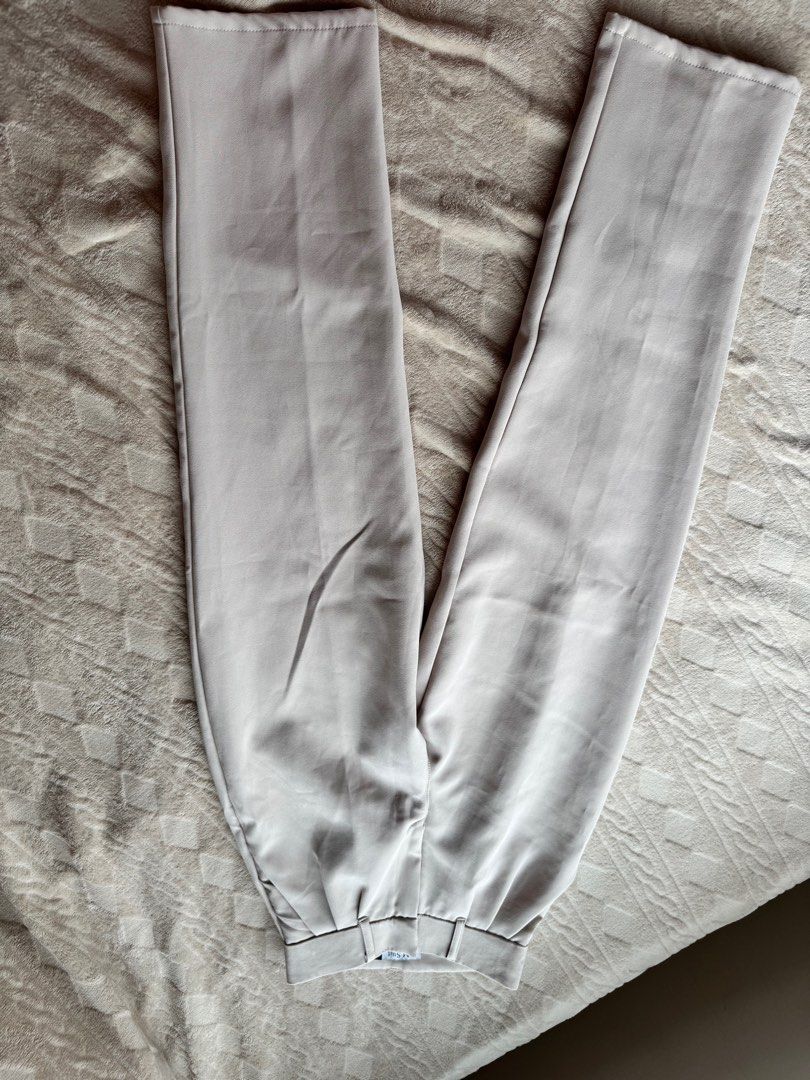 BM Suit Straight Cut Trousers (Category: Other Bottoms) located in Cagayan de Oro. Submitted by declutteringszn (Listing ID 1371617280, Image 2). Description: Never been used BM Suit trousers. Very good quality. Fits XS-S. Good for tall girlies RFS: Too long on me/ im too petite ; too lazy to alter.