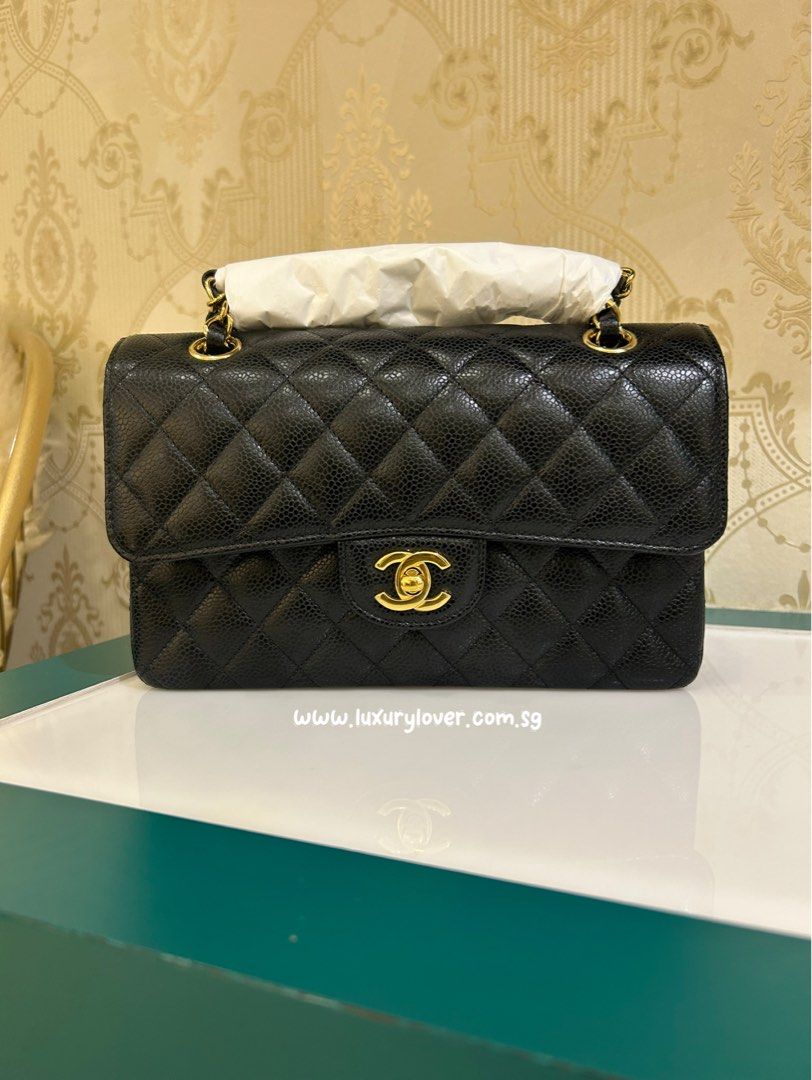 BNIB Chanel Classic Double Flap Small Black Caviar GHW (Category: Bags & Wallets) located in Singapore. Submitted by luxuryloversg (Listing ID 1371635697, Image 2). Description: Microchipped, year 2022 Size 23 x 14.5 x 6 cm 5 years Boutique Warranty still 2027 Super deal, don’t miss out 9.99/10, brand new intact, unused condition. Minor signs of storage if any Comes with full set (microchip, dust bag, cleaning pad and original receipt in 2022) En