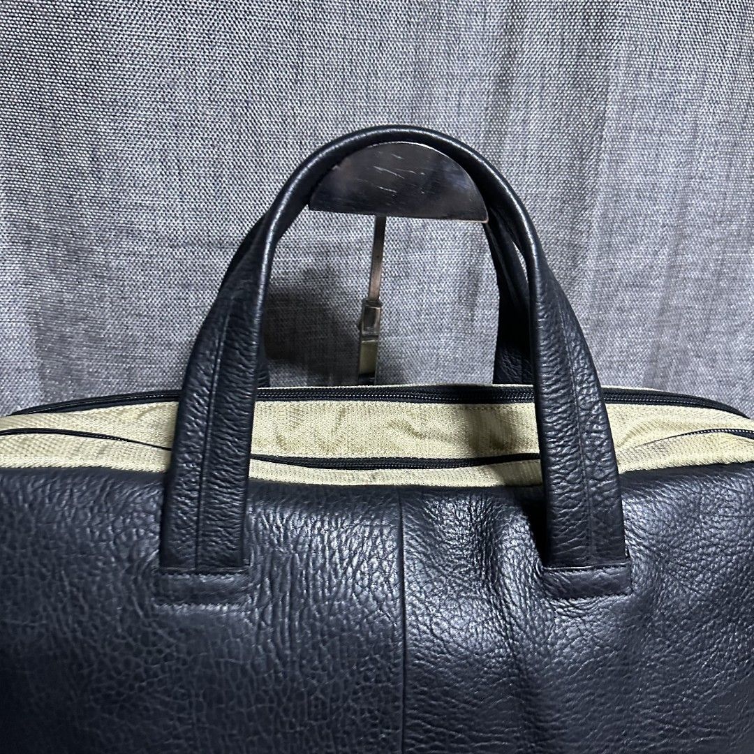 Cerruti 1881 document bag (Category: Luxury Bags & Wallets) located in Manila. Submitted by greyinfash06839 (Listing ID 1371704505, Image 2). Description: 🤍Item: Cerruti 1881 document bag 🤍Brand: Cerruti 1881 🤍Matirial: Leather 🤍Quality: Original 🤍color: Black 🤍Size: Large 🤍Dimension. H: 13 L: 16 W: 4 🤍Sex: For Men 🤍Issue: Sign of use 🤍Condition Rate: 9/10 🤍Other info:.