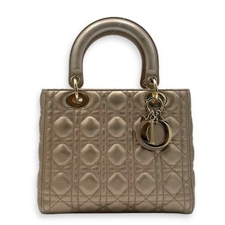 (Category: ) located in . Submitted by carousellluxury (Listing ID 1371611738, Image 1). Description: .