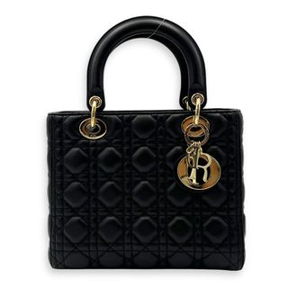 (Category: ) located in . Submitted by carousellluxury (Listing ID 1371613863, Image 1). Description: .