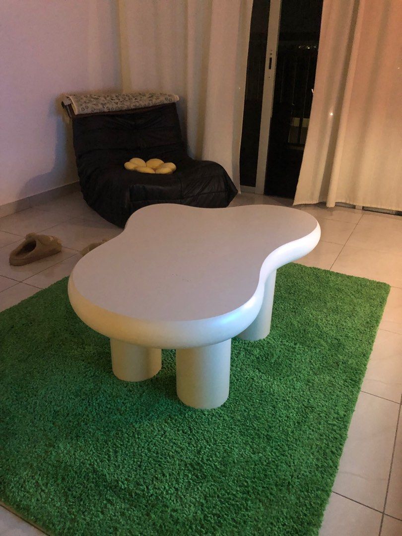 Cloud Coffee Table (Category: Tables & Sets) located in Kuala Selangor. Submitted by cerrasukri (Listing ID 1371681673, Image 1). Description: Selling this cloud coffee table. Good condition. Reason selling: Too big for my smol apartment .