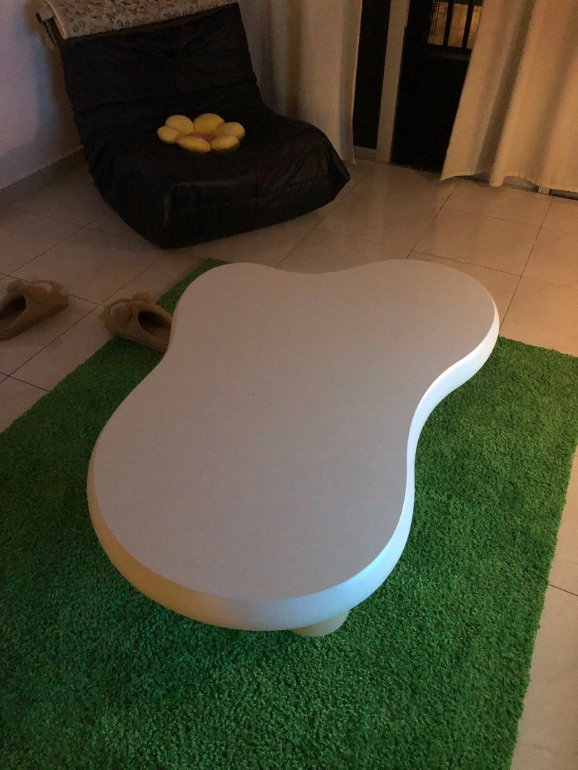 Cloud Coffee Table (Category: Tables & Sets) located in Kuala Selangor. Submitted by cerrasukri (Listing ID 1371681673, Image 2). Description: Selling this cloud coffee table. Good condition. Reason selling: Too big for my smol apartment .