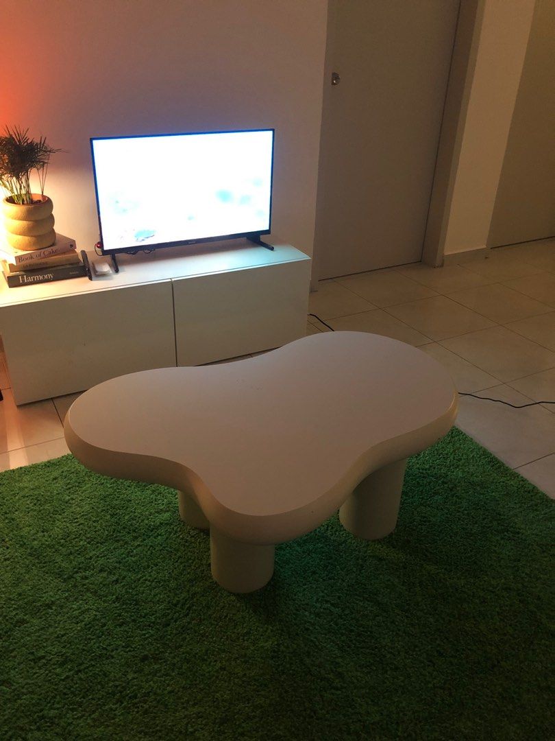 Cloud Coffee Table (Category: Tables & Sets) located in Kuala Selangor. Submitted by cerrasukri (Listing ID 1371681673, Image 3). Description: Selling this cloud coffee table. Good condition. Reason selling: Too big for my smol apartment .
