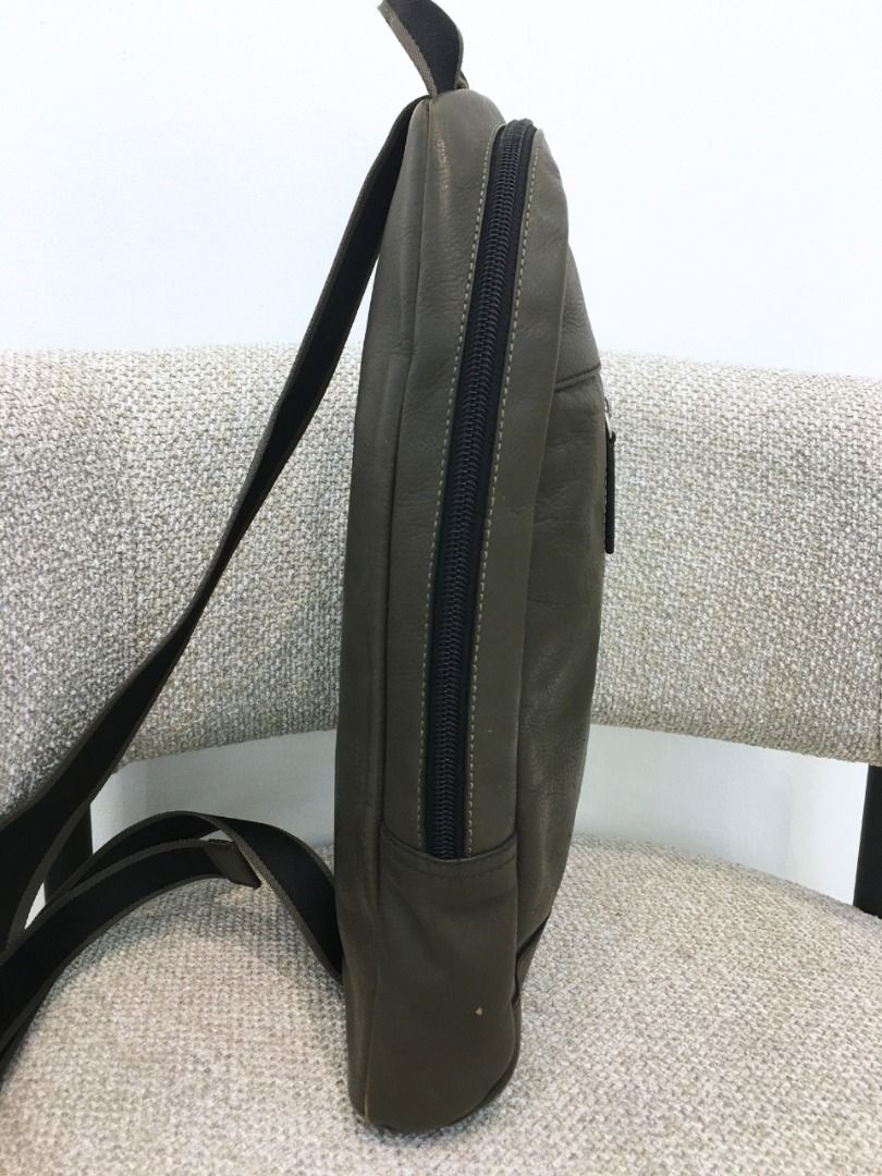 COACH Men Crossbody Sling Leather Backpack Bag (Pre-owned Authentic) (Category: Luxury Bags & Wallets) located in Santa Rosa. Submitted by brandieshoppe (Listing ID 1371722962, Image 3). Description: ✅ Authentic/Original Preloved ✅ From Japan Auction ✅ Money-back Guaranteed If Proven Fake ✅ In Excellent Condition ✅ Message Us For More Details *Open Also for Layaway Terms #01022.