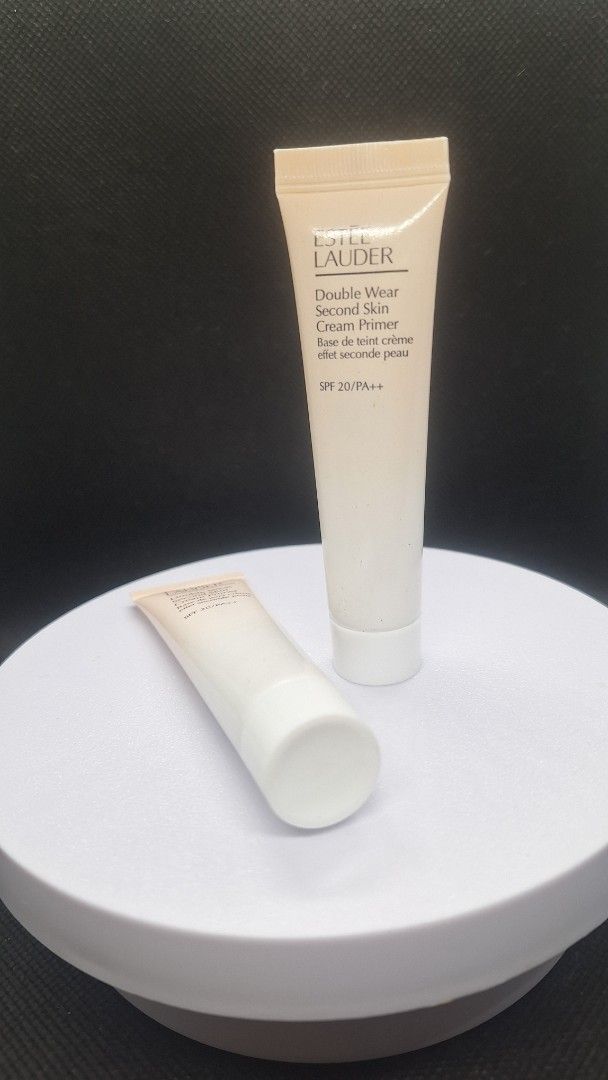 Estee Lauder Double Wear Skin Primer (Category: Makeup) located in Las Pinas. Submitted by mystic_tragicallychic (Listing ID 1371608495, Image 2). Description: Estee Lauder Double Wear Skin Primer 15ml Brandnew No box All items are guaranteed authentic or your money back 💯.