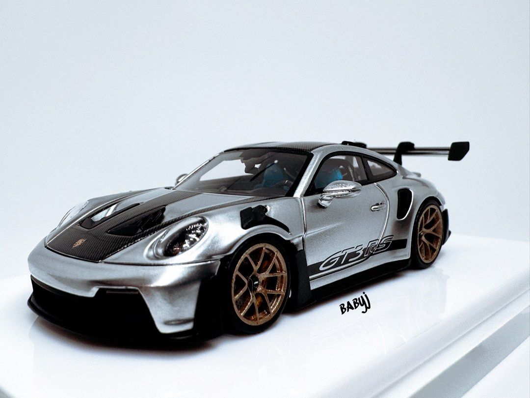 Fuelme 1:64 Porsche 911 992 GT3 RS Tungsten Silver Resin