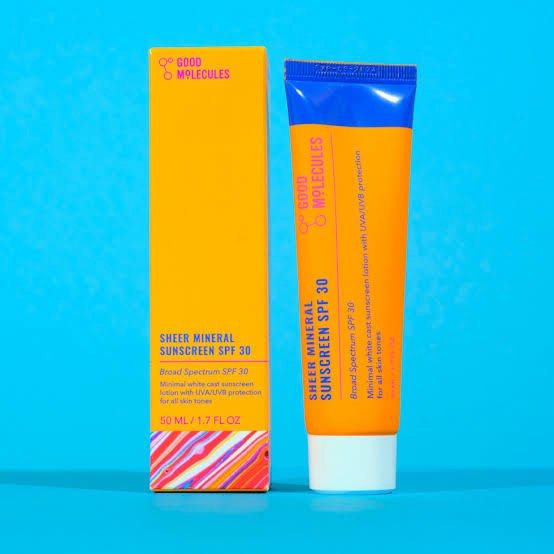 Good Molecules Mineral Sunscreen (Category: Face Care) located in Manila. Submitted by calmcat_eb3a1b (Listing ID 1371664740, Image 1). Description: Mineral SPF. Used for less than 1 week Purchased from orange app mall RFS: got sunscreen from my derma .