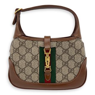 (Category: ) located in . Submitted by carousellluxury (Listing ID 1371627500, Image 1). Description: .