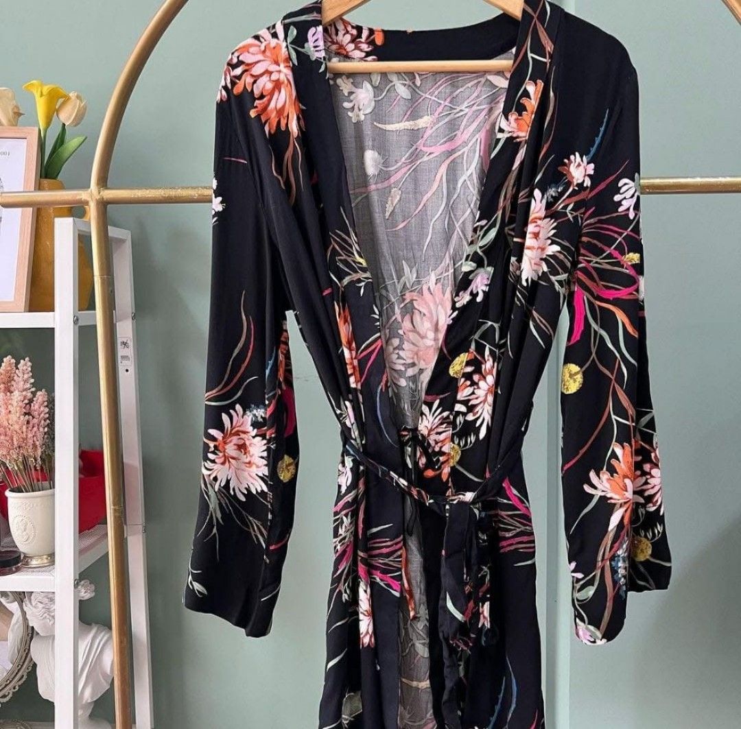 H&M black floral kimono dress, Fesyen Wanita, Pakaian Wanita, Gaun