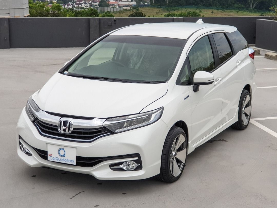 Honda Shuttle Hybrid 1.5A Honda Sensing ( weekly/ monthly rental/ leasing)62872684664321111