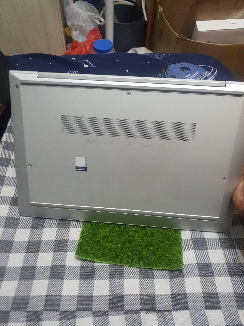 HP Laptop i7 10 th Gen 16/ 512 gb very good con@ 449$firm price (Category: Laptops & Notebooks) located in Singapore. Submitted by thenmozhikannan (Listing ID 1371668226, Image 2). Description: Hp 14 inches laptop 16 gb ram 512 gb ssd very Good condition with original adaptor charger cable bag & mouse all have full set battery good no issues internal external both fine keen offer me self collect Thanks price reasonable 449$low offers be far.