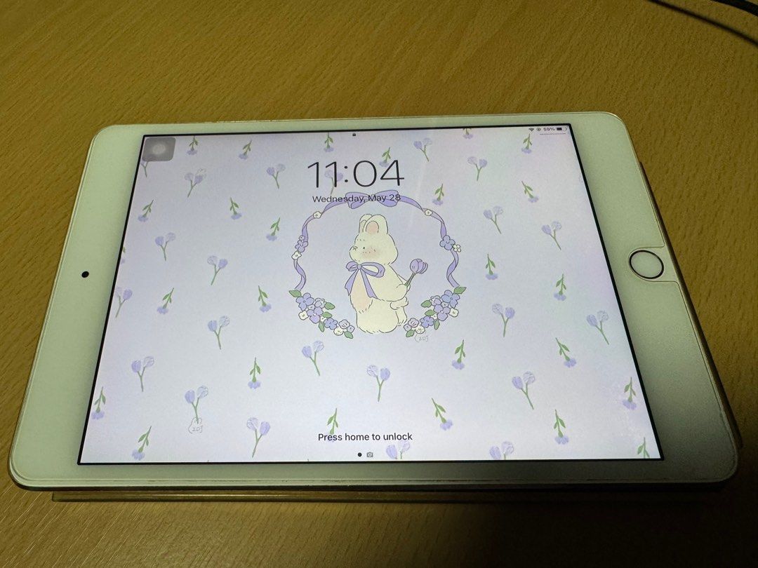 Ipad Mini 4 16GB (Category: iPad) located in Manila. Submitted by sanchojhan08234 (Listing ID 1371702841, Image 1). Description: Ipad Mini 4 16GB RoseGold WIFI You can still play Roblox or any games, you can use it to watch Netflix/Youtube, messenger and FB 😊 ISSUE: bypassed na po siya kaya walang notifications, may problem din sa rotations pero okay naman pag naka lock. MEETUP: SM North Edsa/Grass Residences .