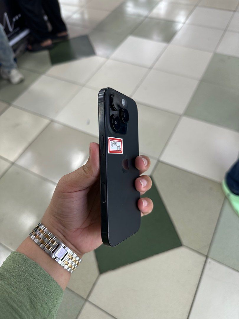 Iphone 16 Pro 1TB 100% batt FU (Category: iPhone 16 Series) located in San Juan City. Submitted by javedsgadgetshop (Listing ID 1371688838, Image 3). Description: INSTALLMENT OPTIONS : SPAY LATER / GGIVES / CREDIT CARD! WE BUY AND SELL SO PWEDE MAGBINTA OR SWAP ! Quick Specs : Iphone 16Pro •1TB •VCA Variant •Good batt health •Factory Unlock •100% Smoothness •No hidden issue | No Repaired •100% Authentic | Not Refurbished •w/ box Charger & store w