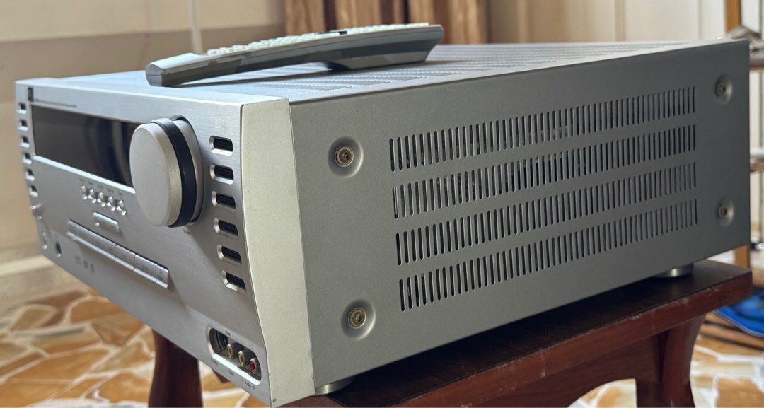 JBL AVR Amplifier (Category: Soundbars, Speakers & Amplifiers) located in Singapore. Submitted by eks_15 (Listing ID 1371655166, Image 2). Description: JBL AVR480 in very good working condition With original remote control .