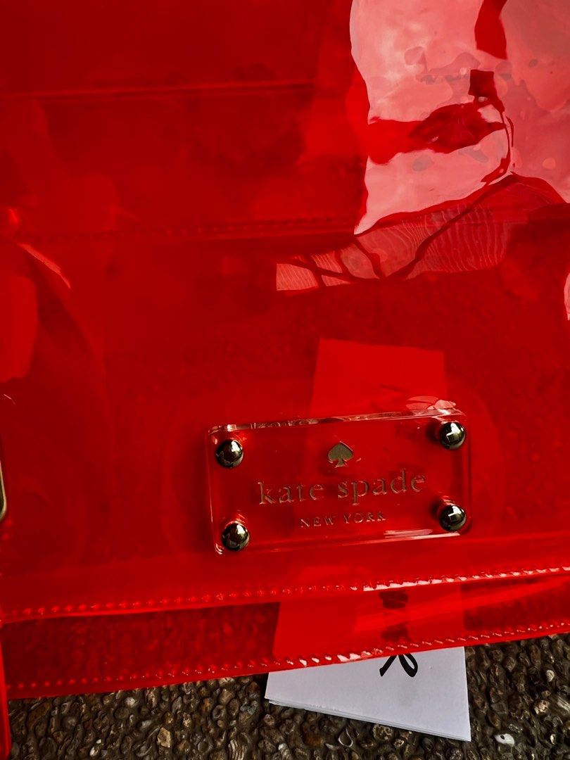 kate spade clutch (Category: Luxury Bags & Wallets) located in Bauang. Submitted by rjae07 (Listing ID 1371640618, Image 2). Description: no inclusion kate spade transparent clutch.