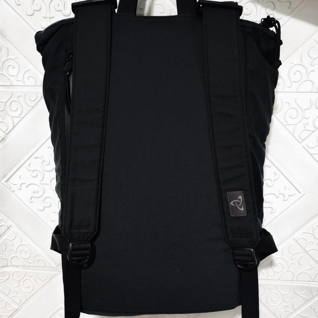 Mystery Ranch Booty Bag (Category: Backpacks) located in Quezon City. Submitted by _shopforless. (Listing ID 1371569292, Image 3). Description: FS Mystery Ranch 21L Booty Deluxe 5️⃣k Great condition and lightly used Good as gym bag and light outdoors Negotiable and madaling kausap. Item is at QC, shipping is shouldered by buyer. Thank you! 🖤.