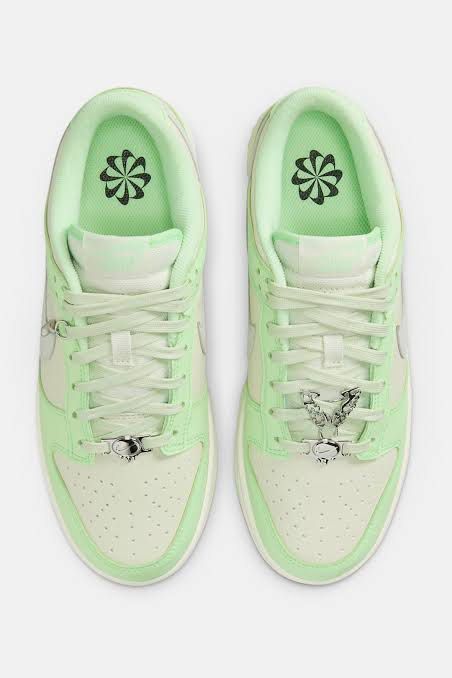 Nike Green Dunks (NEGOTIABLE) (Category: Sneakers) located in Makati City. Submitted by kzisdeclutter (Listing ID 1371699879, Image 2). Description: Authentic, Worn a few times Pm for pictures Rfs: Was a gift but not being used.
