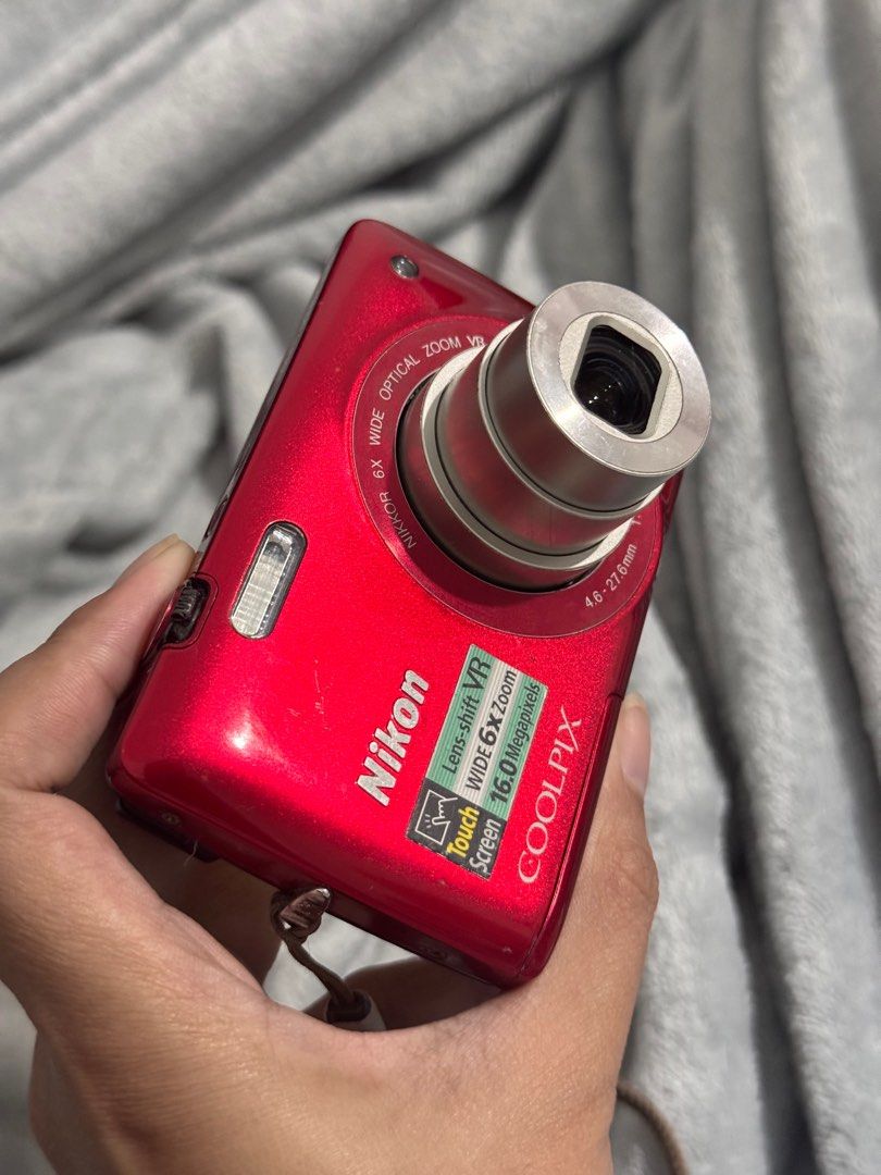 Nikon Coolpix S4300 Touchscreen + 16MP (Category: Cameras) located in Quezon City. Submitted by clothes_co (Listing ID 1371699003, Image 3). Description: Fully Working Digital Camera Touchscreen w/ Battery + Universal Charger Can take photos + videos No issues pero medyo vignette na itsura sa lcd di ko sure if ganon talaga but pag tinatransfer naman yung file super ganda ng quality ng pics without issues rfs: downsizing Open for meetup within Mar