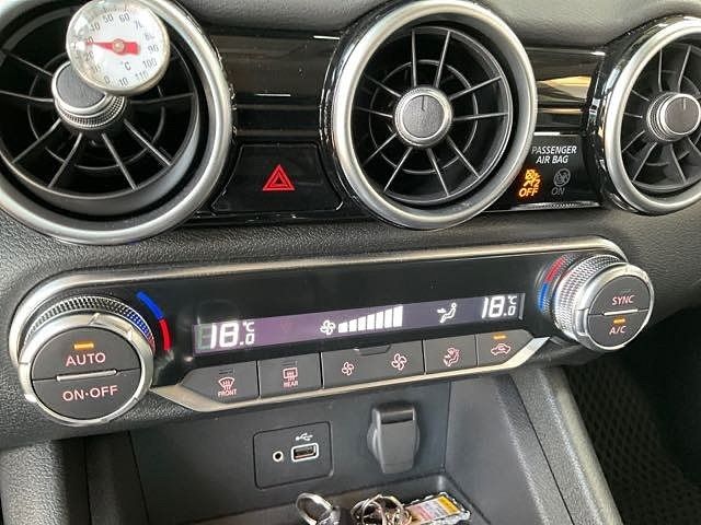 由 vivian19932004 (刊登 ID 1371613642，圖片 3) 提交，位於 新北市 (New Taipei) 的 Nissan Sentra 2022款 自排 1.6L (類別：汽車出售)，說明：Nissan Sentra 2022款 自排 1.6L 🔧車輛狀況 : 良好 🔧車色 : 黑色 🔧行駛里程 : 3萬公里 🔧驅動方式 : 2WD 🔧引擎燃料 : 汽油 🔧車門乘客數 : 4門5座 ✅第三方認證車 ✅專業鑑定 ✅合格認證 ✅檢定報告 ✅公開透明 ❌泡水車❌事故車❌兇車❌接合車 ❗若車況與認證表不服，退車並全額退費 只賣您好車👌 🕙預約/詢問賞車時間:上午10:00-下午6:00🕕 👨聯絡專員: 廖小姐(可私訊)。