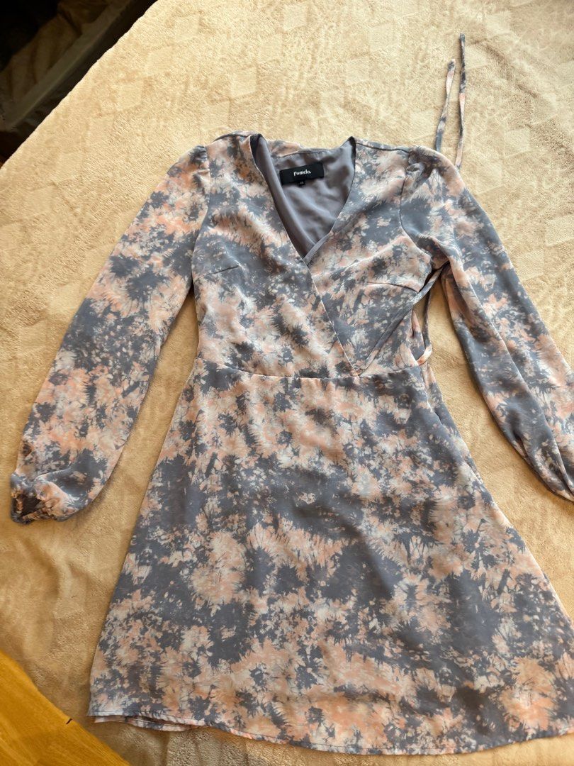 Pomelo Tie-dye dress (Category: Dresses) located in Cagayan de Oro. Submitted by declutteringszn (Listing ID 1371632211, Image 2). Description: Pomelo tie dye dress used once only. Cute for gender reveal! Very flowy. Size XS but fits XS-M.