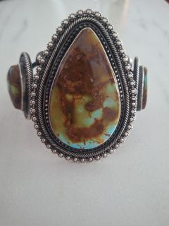 (Category: ) located in . Submitted by vintagehuntsg (Listing ID 1371574260, Image 1). Description: .