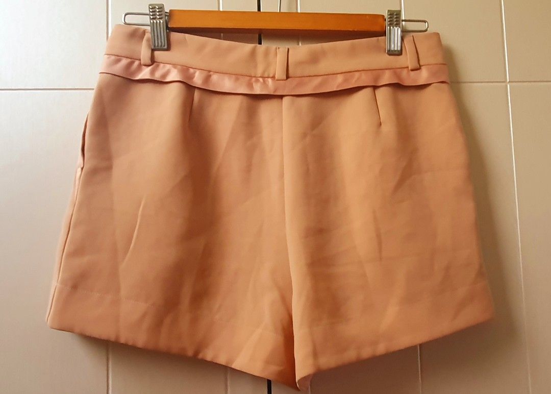 SeeByChloe (Category: Shorts) located in Cebu City. Submitted by beebums (Listing ID 1371558976, Image 3). Description: personal preloved dress shorts best fit S-M.