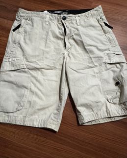 (Category: ) located in . Submitted by hachisthrift (Listing ID 1371669367, Image 1). Description: .