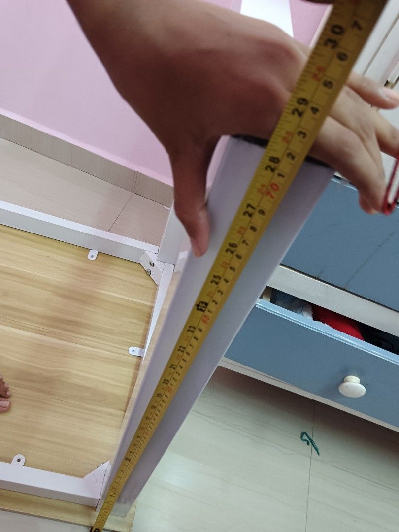 Tables (Category: Bathroom & Kitchen Fixtures) located in Johor Bahru. Submitted by click_magic (Listing ID 1371664064, Image 3). Description: self pick up skudai Johor Meja da siap bukak.muat masuk kereta...