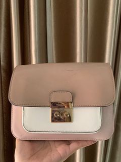 (Kategori: ) berada di . Dikirim oleh mystuff3kpreloved (ID iklan 1371610509, Gambar 1). Deskripsi: .