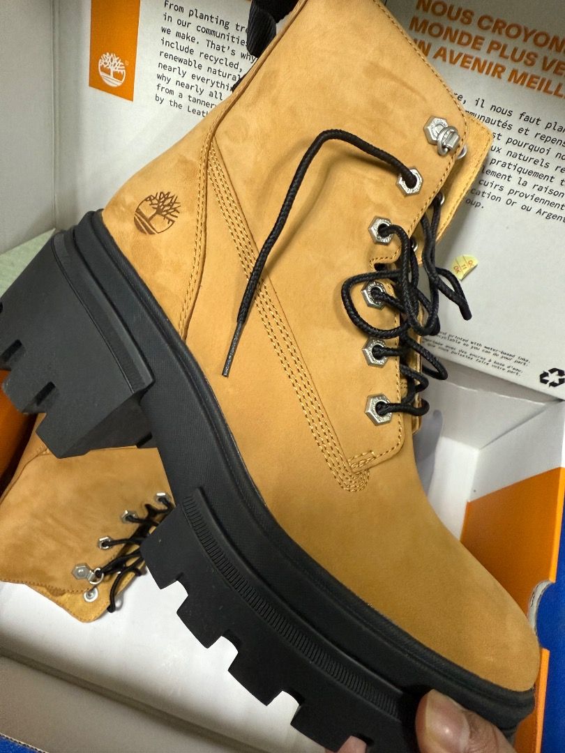 Timberland Everleigh Boot (Category: Boots) located in Sungai Petani. Submitted by adellee14 (Listing ID 1371607310, Image 3). Description: Wore once for indoor event ( less than 3 hours) Bought for RM650 Let go RM500 Can nego, not for lowballer .