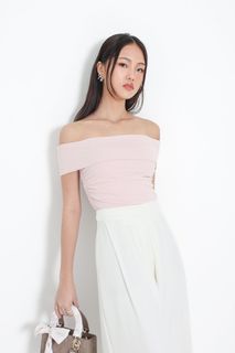 (Category: ) located in . Submitted by helloshopaholics (Listing ID 1371721445, Image 1). Description: .