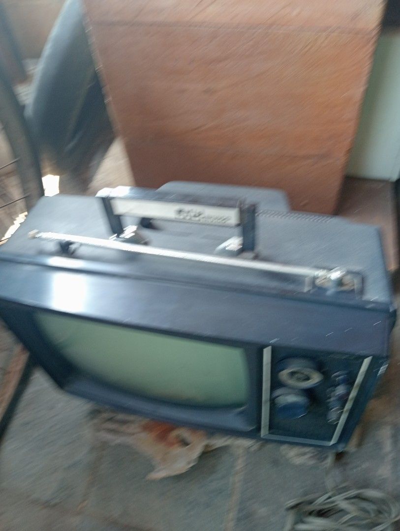 Tv jvc nivico (Kategori: Vintage & Antik - Lainnya) berada di Bandung. Dikirim oleh montiadityawarman (ID iklan 1371718911, Gambar 2). Deskripsi: kondisi full original hidup nyala bagus juga buat display 0895323705656 wa lokasi bandung.