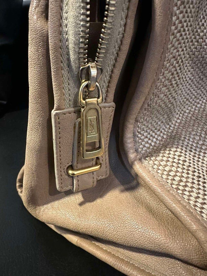 YSL Cabas (Category: Luxury Bags & Wallets) located in Paranaque City. Submitted by thebagstoryph (Listing ID 1371710371, Image 2). Description: 💯 Authentic No inclusions.