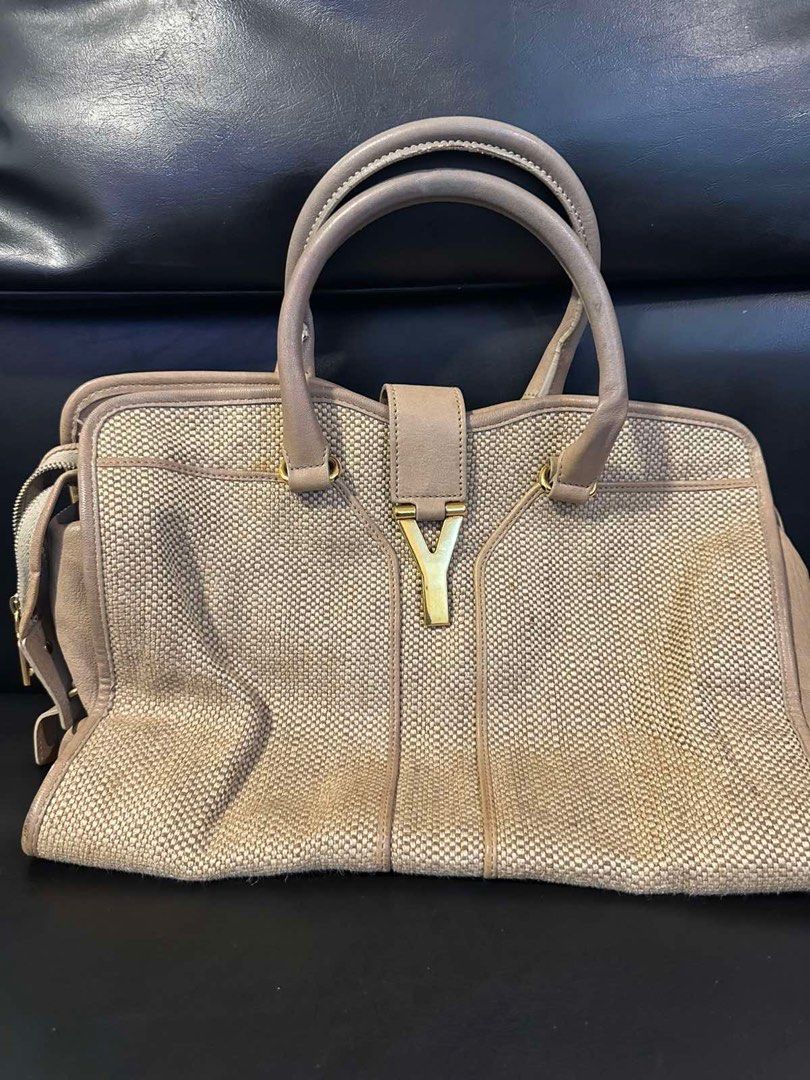 YSL Cabas (Category: Luxury Bags & Wallets) located in Paranaque City. Submitted by thebagstoryph (Listing ID 1371710371, Image 1). Description: 💯 Authentic No inclusions.