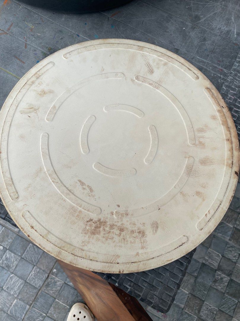 🍕 15” Pizza Stone – Used (Category: Bakeware) located in Quezon City. Submitted by lesliemercado (Listing ID 1371790890, Image 2). Description: 📍 Pickup Only: Novaliches, QC 💸 Price: ₱699 Selling my used 15-inch pizza stone from Dazgood Manila. ✅ Perfect for baking pizzas, bread, and more. ✅ Used condition (see actual photos) – still works great, just needs cleaning. ✅ Durable and distributes heat evenly. RFS: Decluttering after moving condo. 