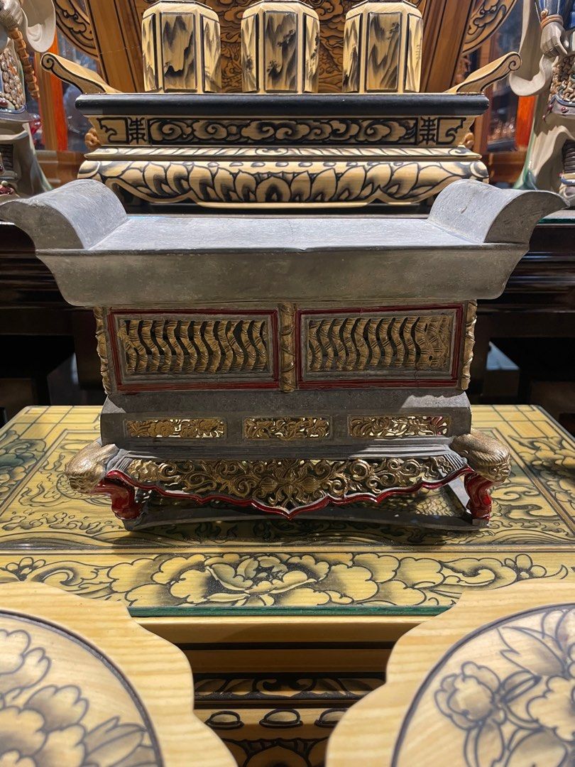 徵收老件二手佛具，錫器，錫燈，桌裙，八仙彩，實木神桌
