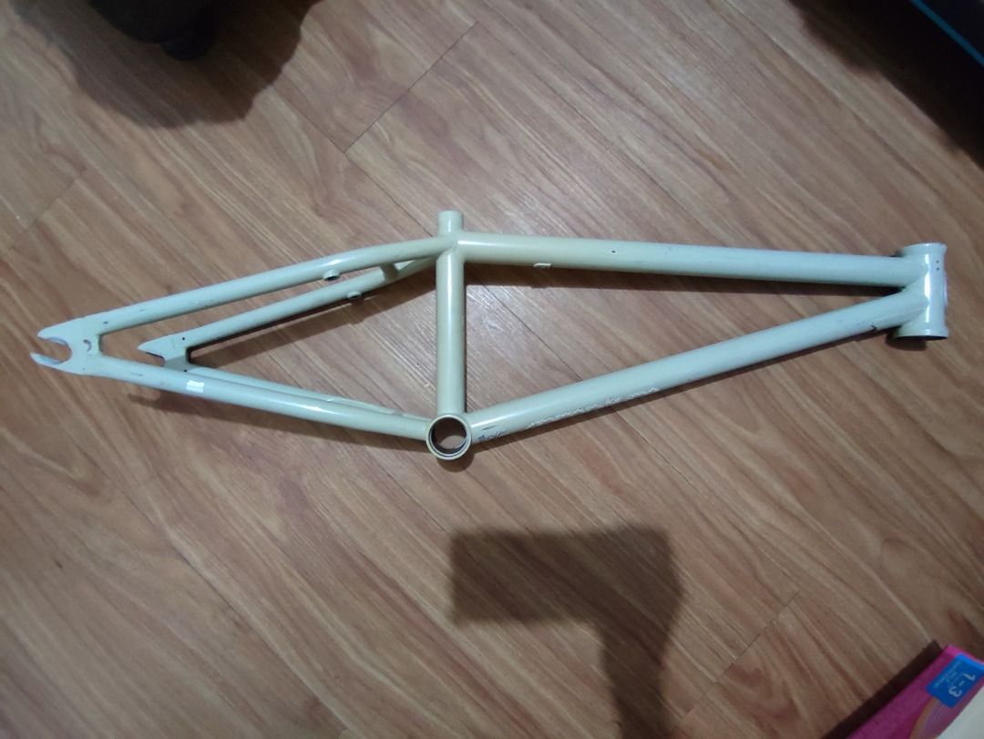 Ares Naga bmx frame (Category: Bicycles) located in Marikina City. Submitted by carou12299 (Listing ID 1371826118, Image 1). Description: Ares Naga chromoly bmx frame spanish bb marikina pm for more details.
